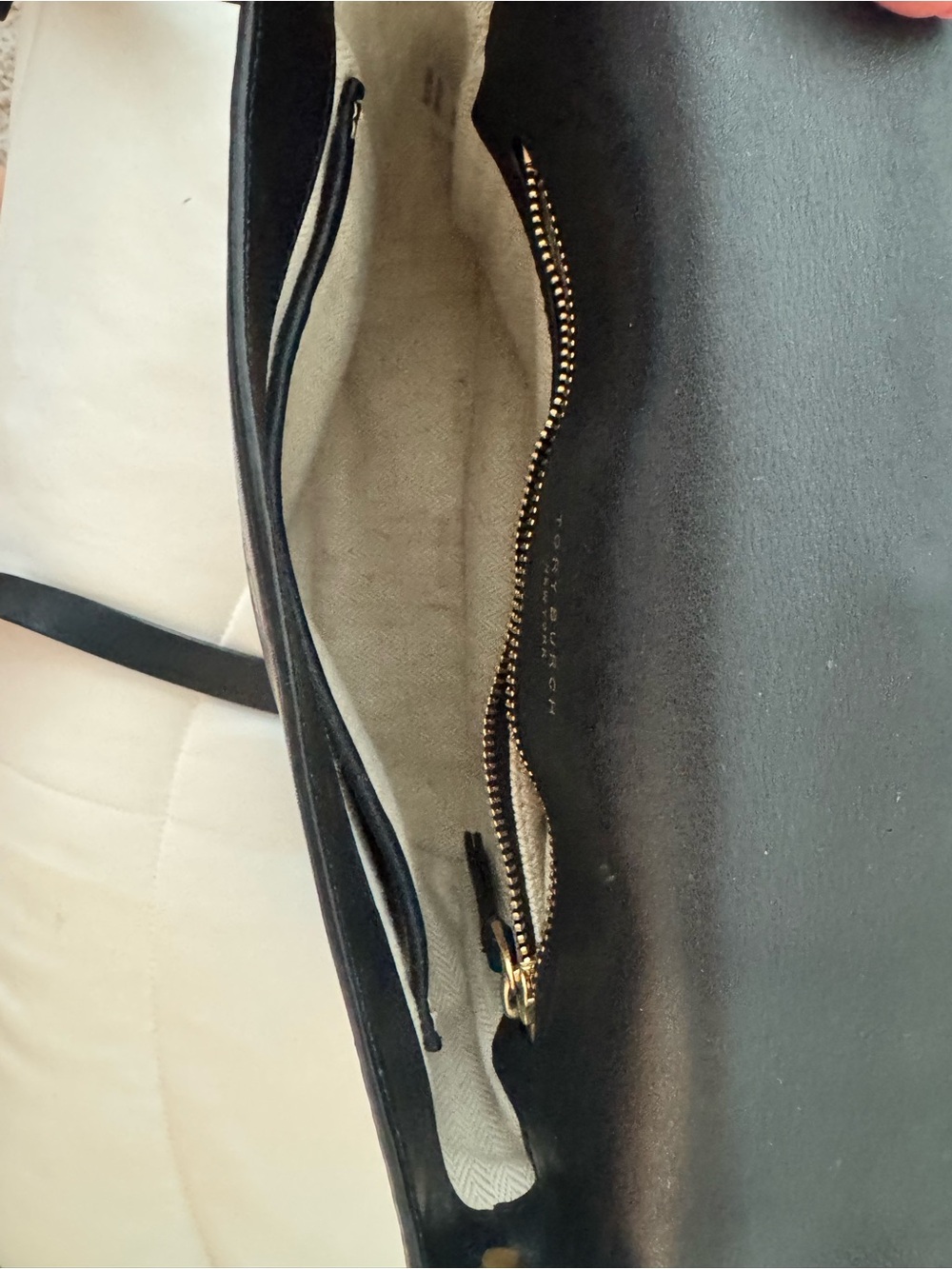 Tory Burch Black Leather Miller Circle Logo Crossbody with Gold Trim - Picture 5 of 13